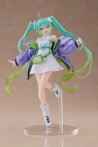 [PREORDER] TAITO Hatsune Miku Fashion Figure - Sporty