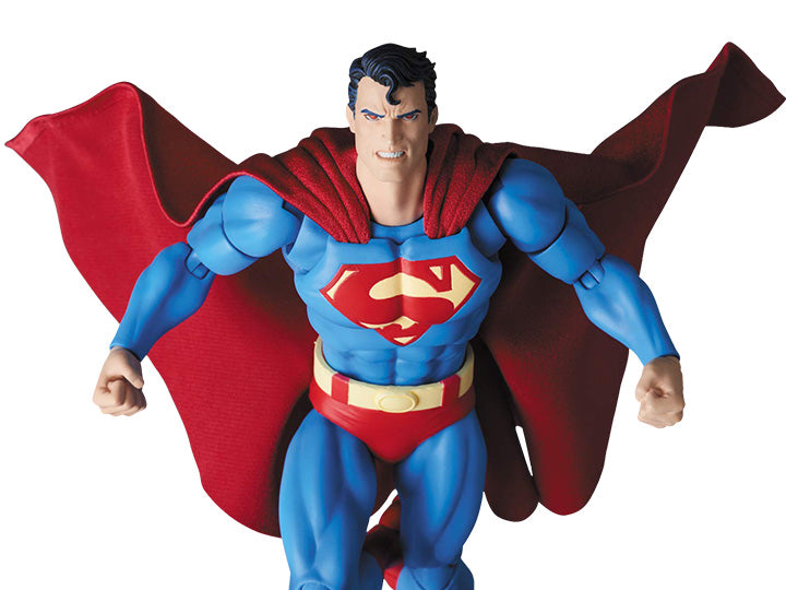 [PREORDER] MAFEX Superman (Hush ver.) (REPRODUCTION)