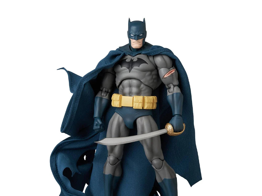 [PREORDER 121125] MAFEX BATMAN DAMAGE Ver. (BATMAN: HUSH Ver.)