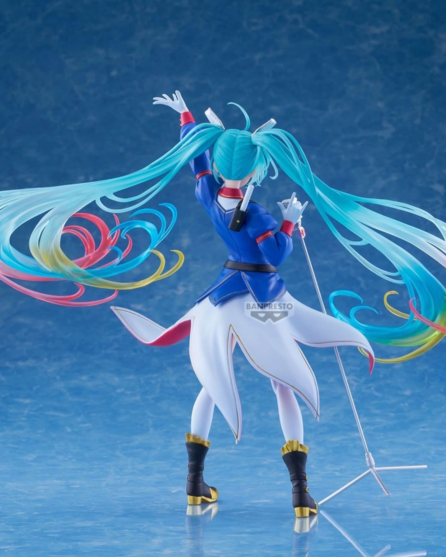 [PREORDER] GUNDAM 45TH×HATSUNE MIKU BANPRESTO EVOLVE-GUNDAM COLLABORATION-FIGURE