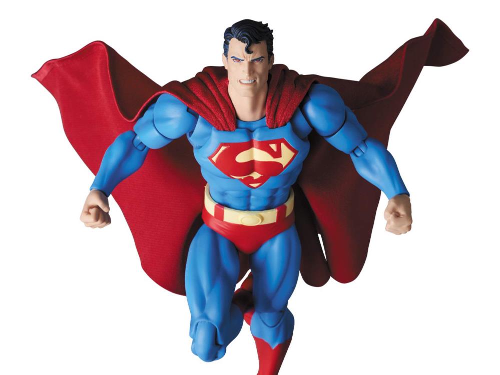 [PREORDER] MAFEX Superman (Hush ver.) (REPRODUCTION)