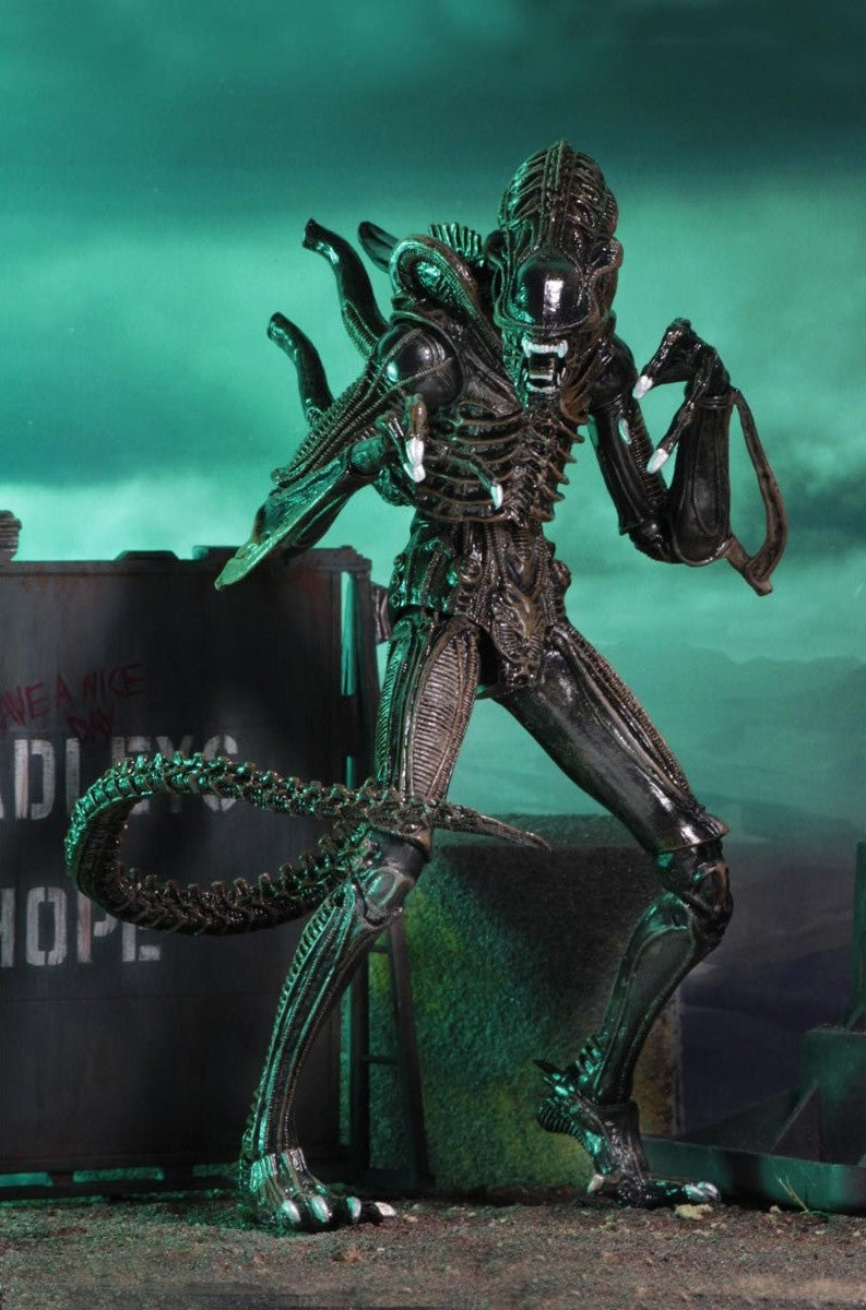 [PREORDER 051226] NECA Alien 7in Ultimate Aliens Warrior (1986) Brown