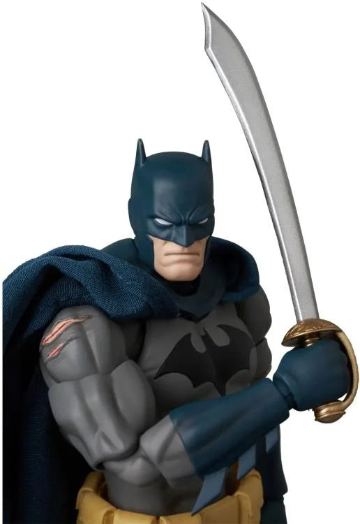 [PREORDER 121125] MAFEX BATMAN DAMAGE Ver. (BATMAN: HUSH Ver.)
