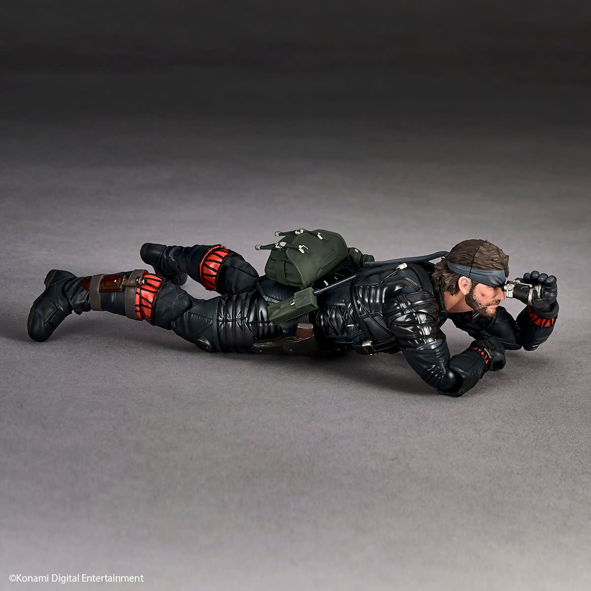 [PREORDER 032926] Revoltech Amazing Yamaguchi Naked Snake Sneaking Suit Ver.（METAL GEAR SOLID Δ: SNAKE EATER）