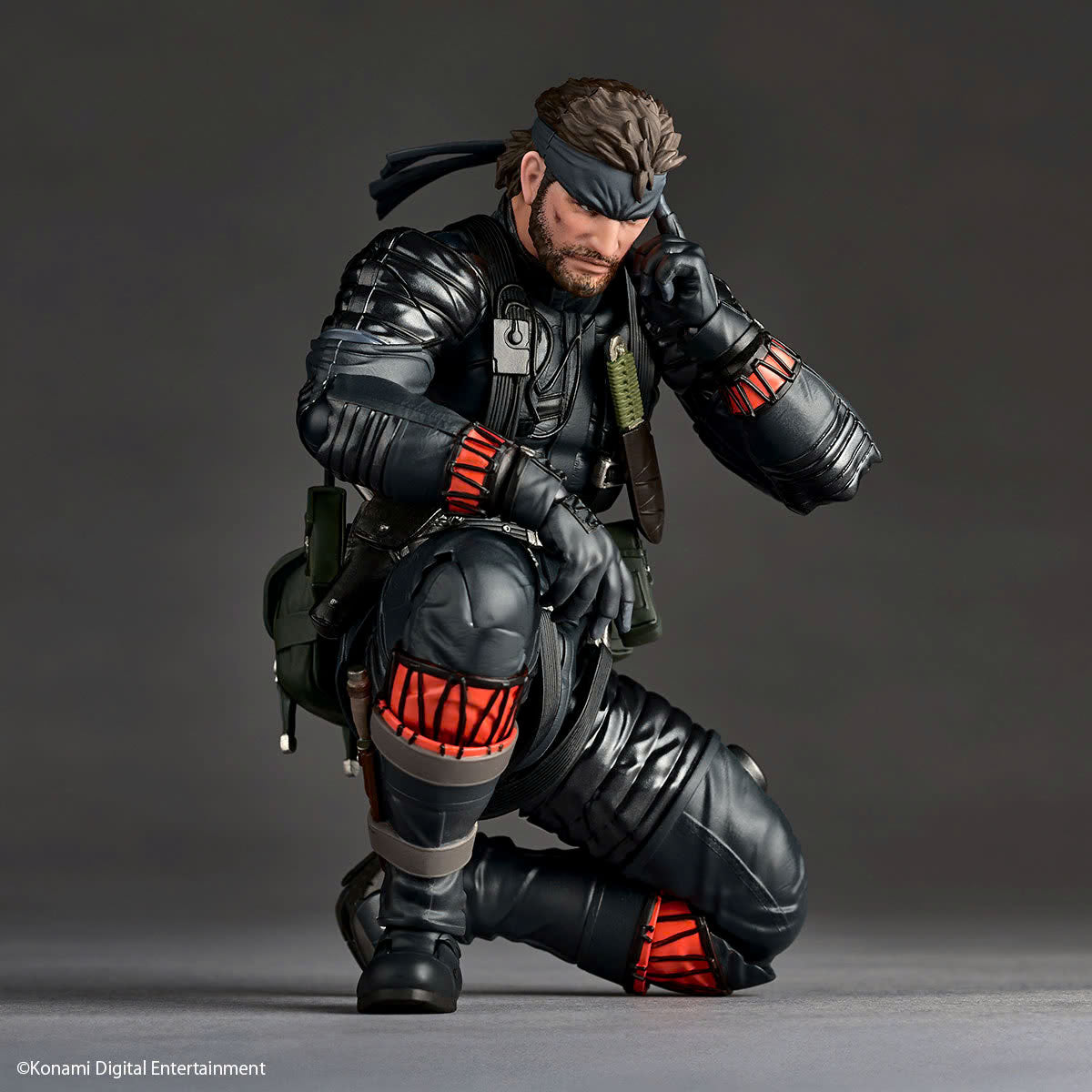 [PREORDER 032926] Revoltech Amazing Yamaguchi Naked Snake Sneaking Suit Ver.（METAL GEAR SOLID Δ: SNAKE EATER）