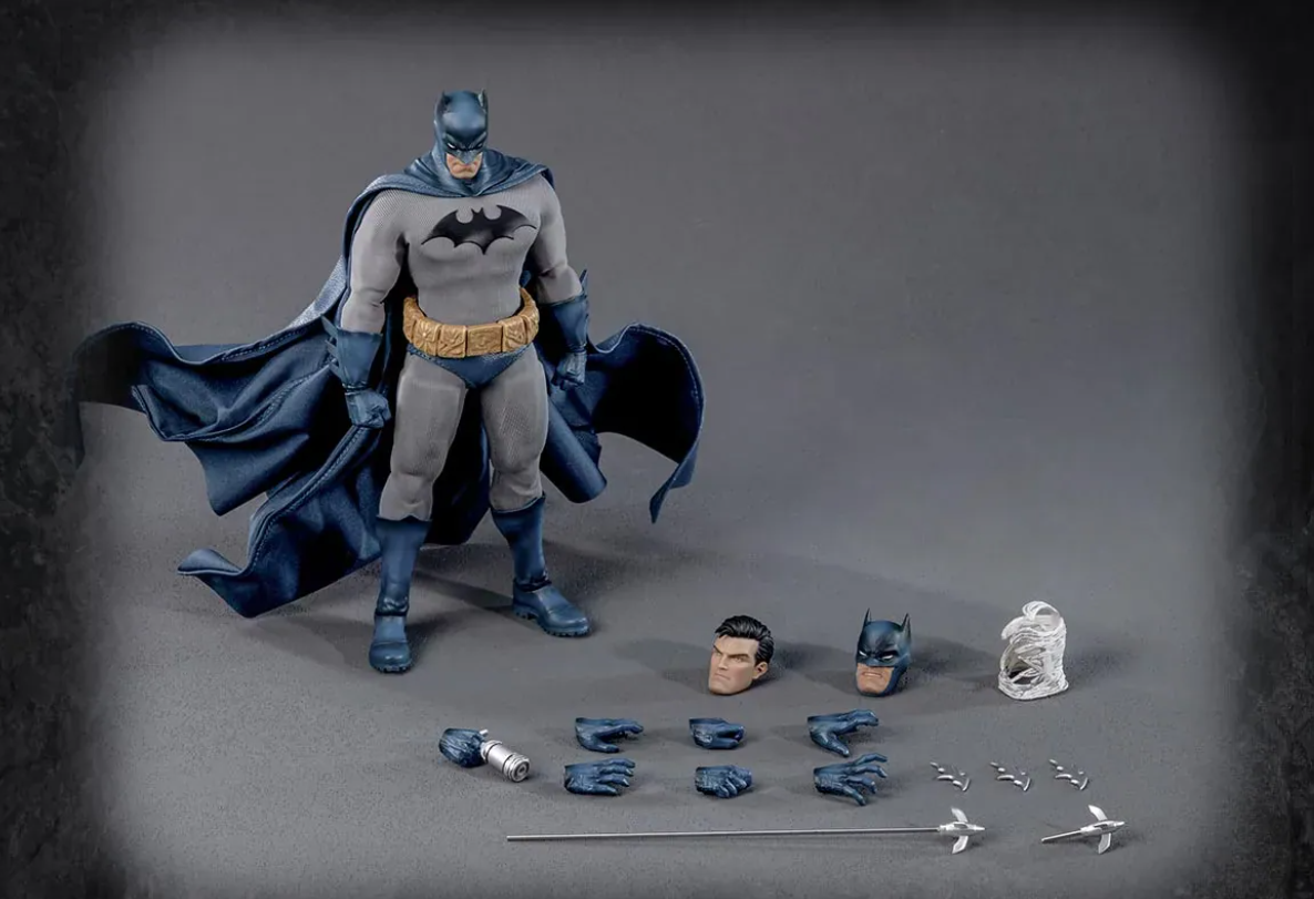 [PREORDER 112625] POP MART X Gong Studio 1/12 Batman Hush Action Figure 17.5CM tall