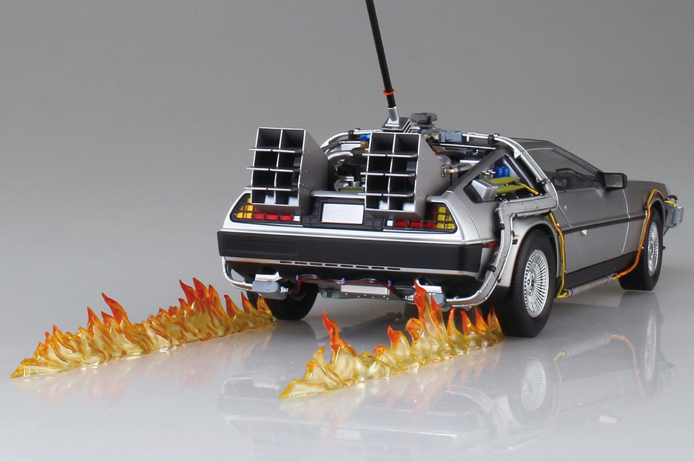 [PREORDER] JPY6000 AOSHIMA 1/24 Time Machine from BACK TO THE FUTURE Part 1