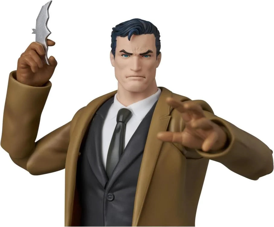 [PREORDER 022326] MAFEX BRUCE WAYNE (BATMAN: HUSH Ver.)