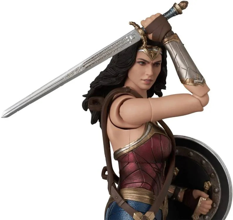 [PREORDER 011326] MAFEX WONDER WOMAN (ZACK SNYDER'S JUSTICE LEAGUE Ver.)