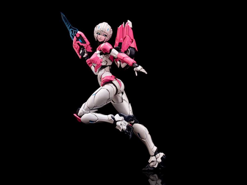 [PREORDER] Transformers Furai 28 Arcee Model Kit