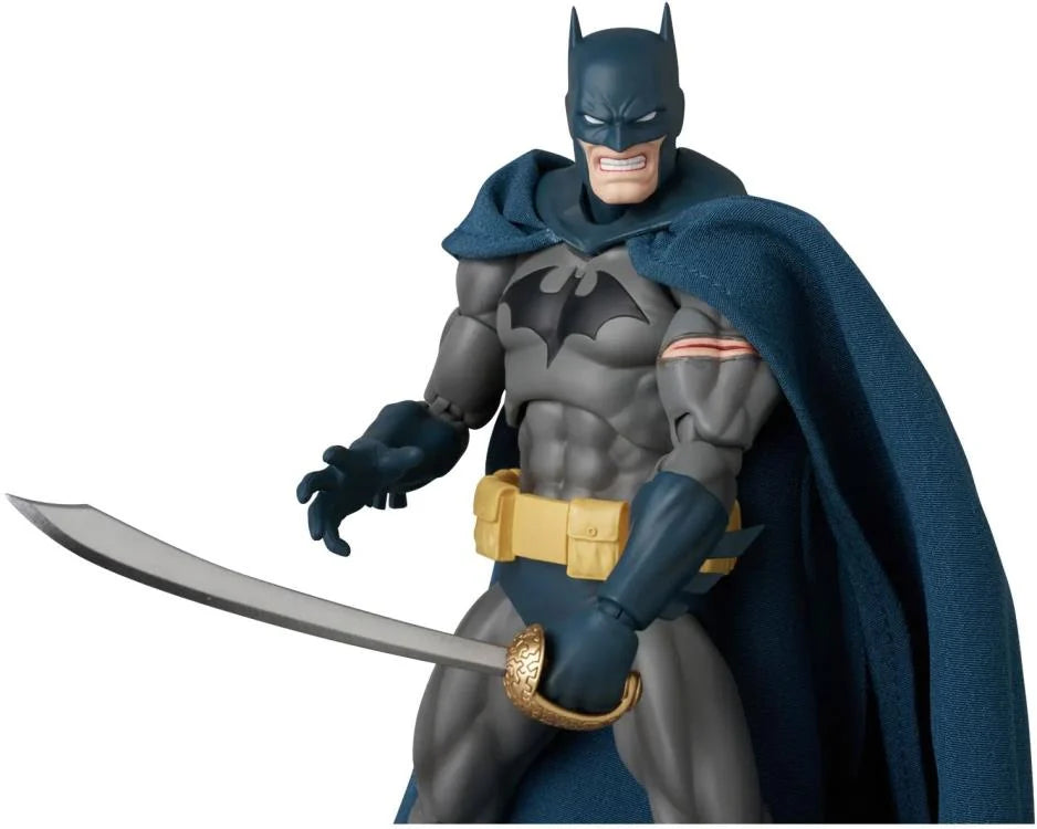 [PREORDER 121125] MAFEX BATMAN DAMAGE Ver. (BATMAN: HUSH Ver.)