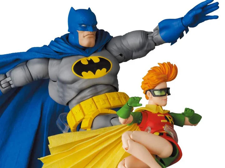 [PREORDER] MAFEX BATMAN BLUE Ver. & ROBIN (The Dark Knight Returns) (REPRODUCTION)