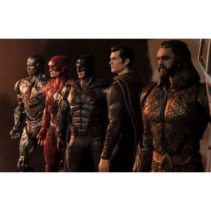 [PREORDER] McFarlane Justice League (Set of 5: Superman Black Suit, Batman Masked, Flash, Aquaman, Cyborg)